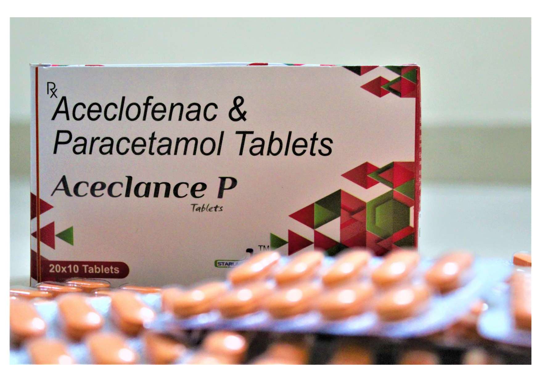 aceclofenac i.p. 100 mg + paracetamol i.p. 325 mg